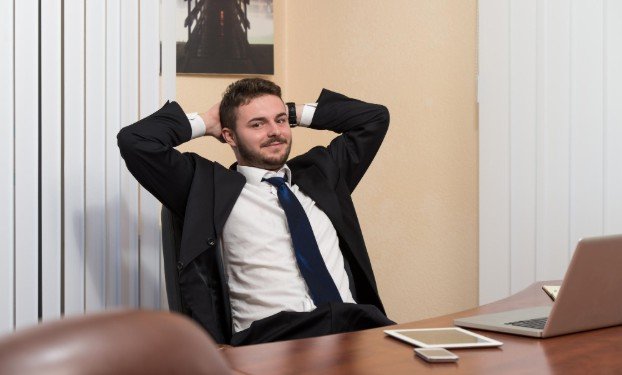 How To Stay Confident Under Pressure - Brave Hacks